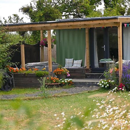 Sweet Pea Cabin Badsey Exterior foto